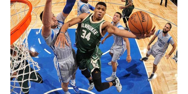 Golden State Warriorsi trebali bi se usredotočiti na razvoj postojećeg sastava